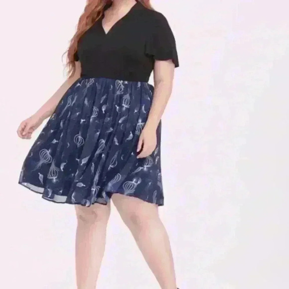 Torrid Fantastic Beasts: The Crime of Grindelwald Skater Dress 1 1X 14/16 - Picture 1 of 9